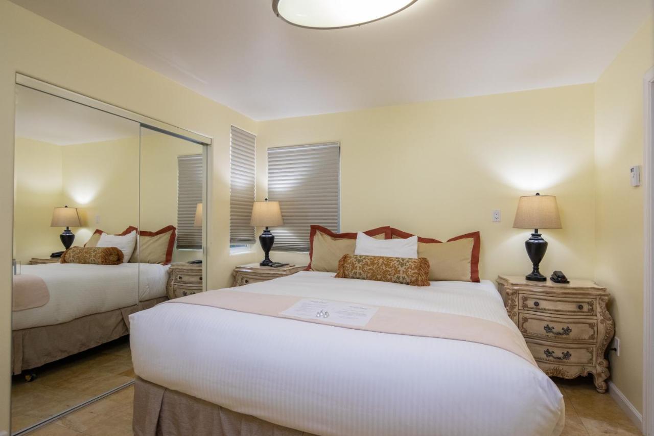 The Vendange Carmel Inn & Suites Экстерьер фото