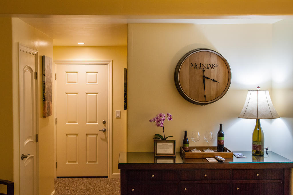 The Vendange Carmel Inn & Suites Номер фото